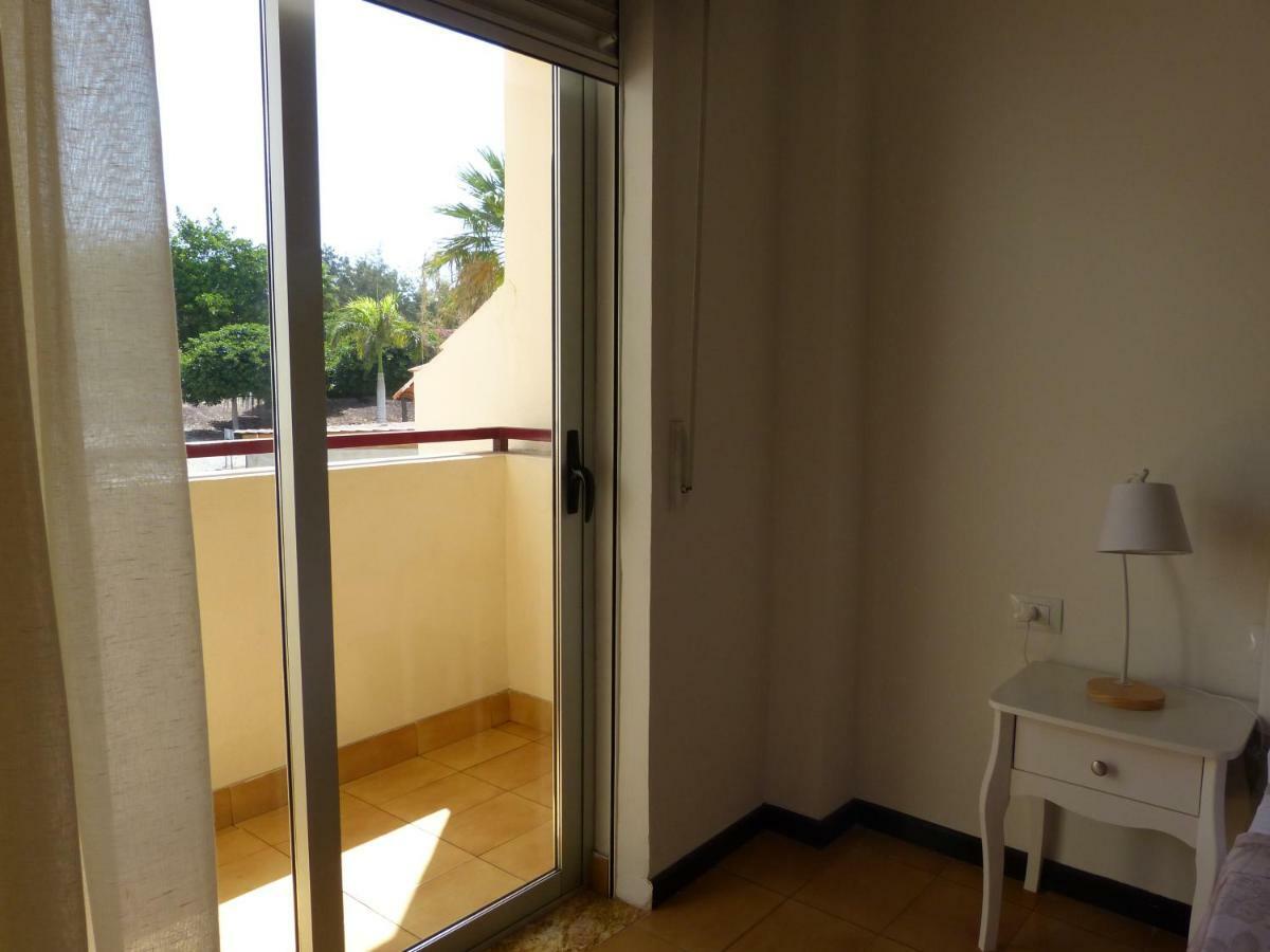 Suncanarias Apartamento La Chocita Arona  Luaran gambar
